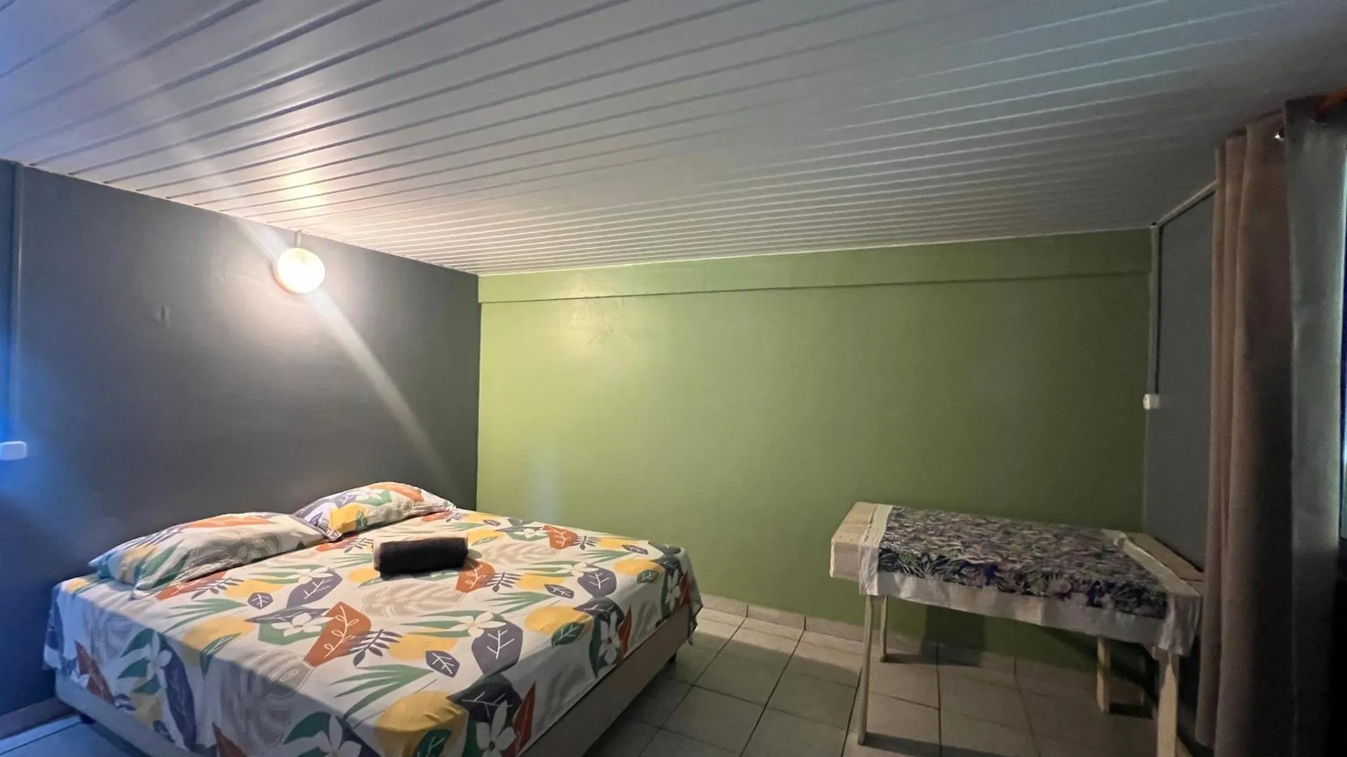 Séjour chez l'habitant Villa De La Baie Raiatea - Bord De Mer Uturoa