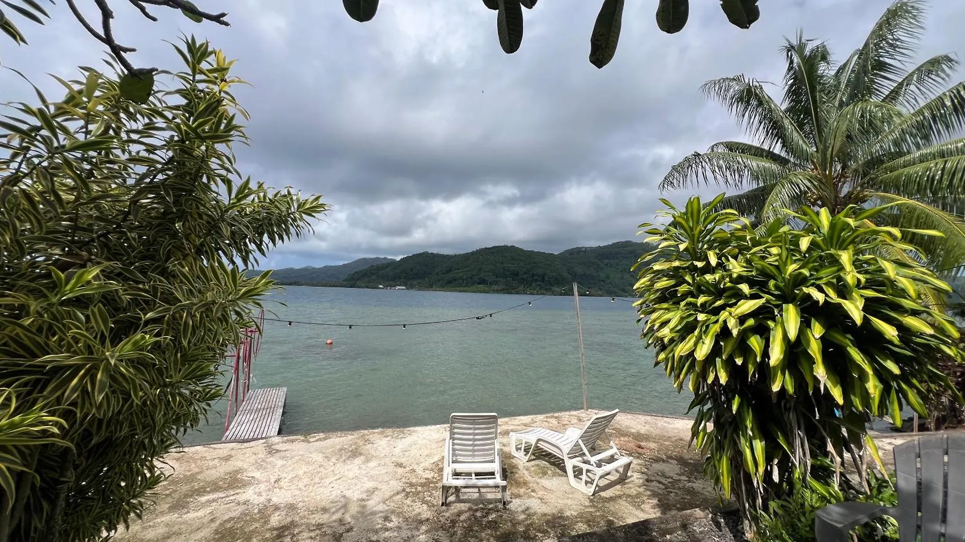 Villa De La Baie Raiatea - Bord De Mer Uturoa Séjour chez l'habitant